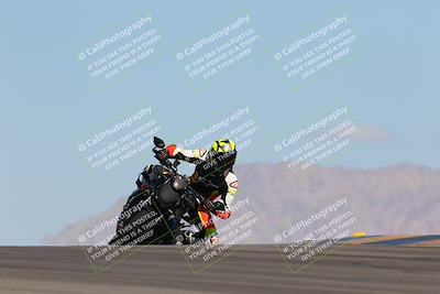 media/Oct-01-2023-SoCal Trackdays (Sun) [[4c570cc352]]/Turn 9 Set 2 (10am)/